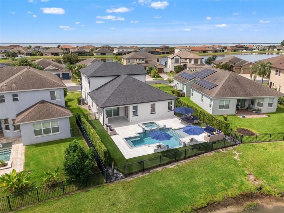 For Sale: $649,900 (4 beds, 2 baths, 2653 Square Feet)