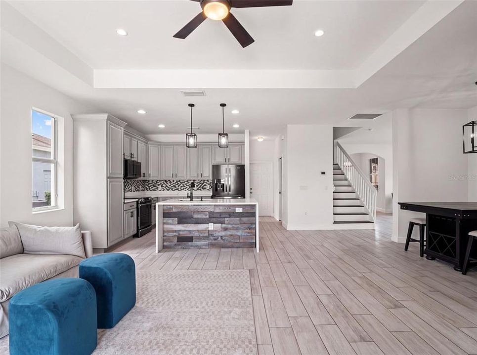 For Sale: $649,900 (4 beds, 2 baths, 2653 Square Feet)