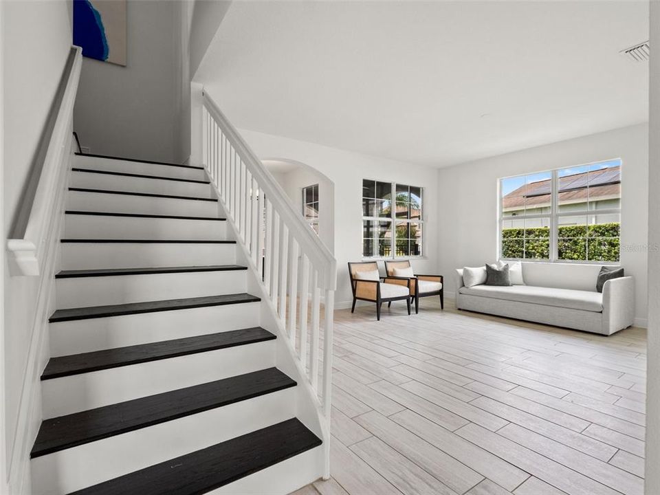 For Sale: $649,900 (4 beds, 2 baths, 2653 Square Feet)