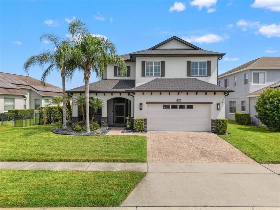 For Sale: $649,900 (4 beds, 2 baths, 2653 Square Feet)