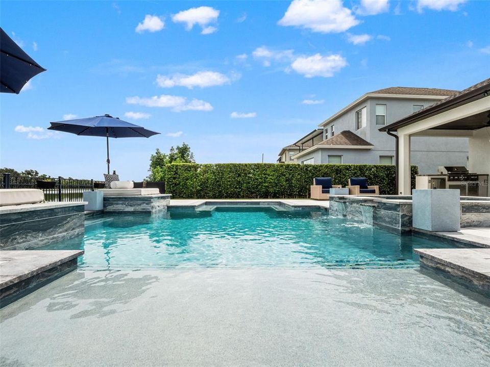 For Sale: $649,900 (4 beds, 2 baths, 2653 Square Feet)