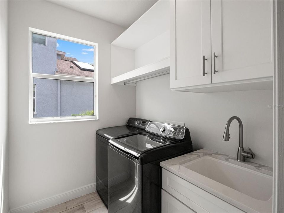 For Sale: $649,900 (4 beds, 2 baths, 2653 Square Feet)