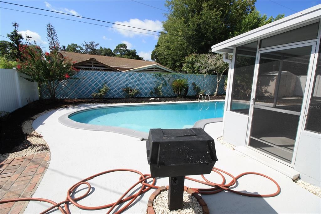 For Rent: $2,700 (3 beds, 2 baths, 1751 Square Feet)