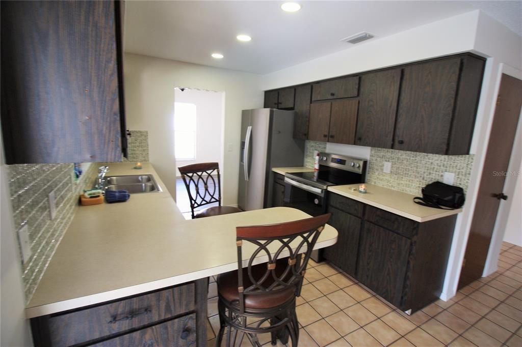 For Rent: $2,700 (3 beds, 2 baths, 1751 Square Feet)