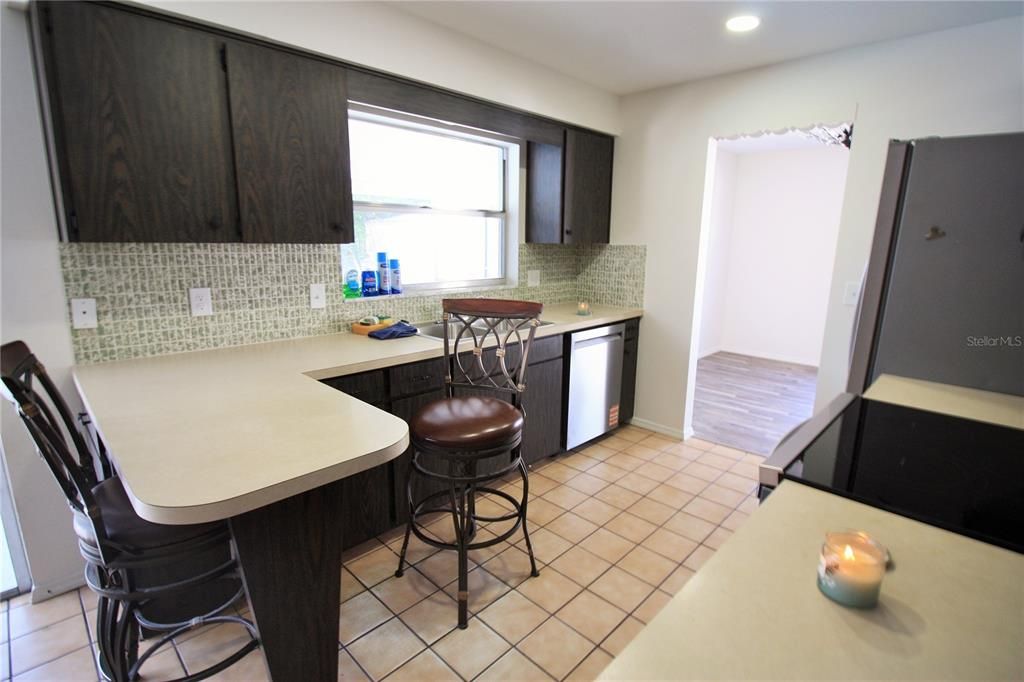 For Rent: $2,700 (3 beds, 2 baths, 1751 Square Feet)