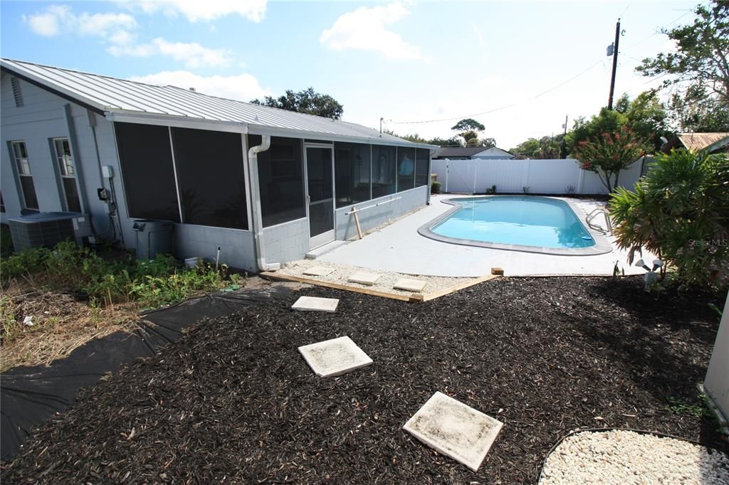 For Rent: $2,700 (3 beds, 2 baths, 1751 Square Feet)