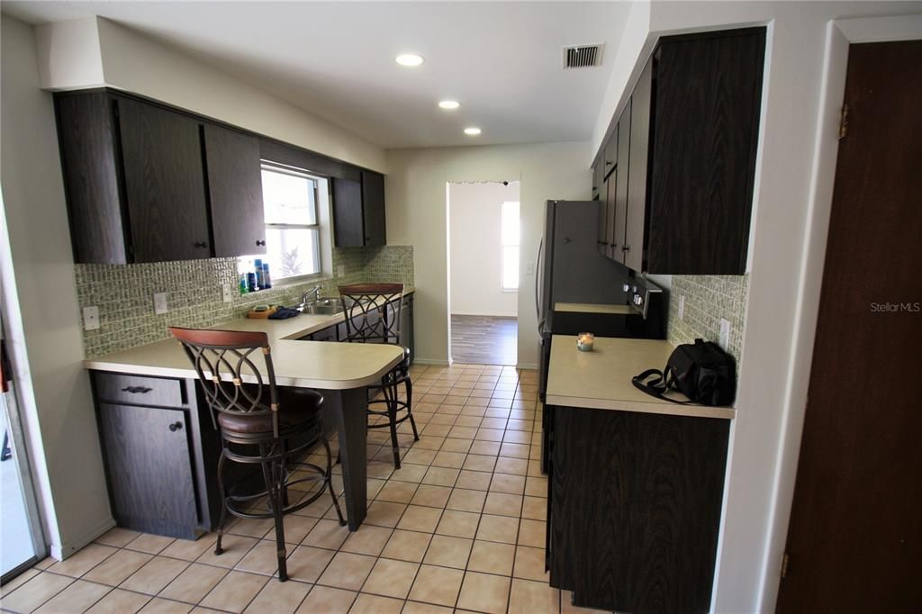 For Rent: $2,700 (3 beds, 2 baths, 1751 Square Feet)