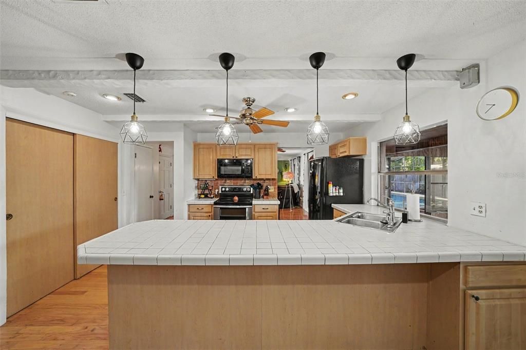 For Sale: $440,000 (3 beds, 2 baths, 1630 Square Feet)