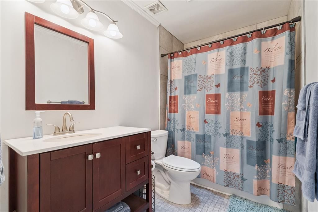 En Venta: $459,900 (3 camas, 2 baños, 1748 Pies cuadrados)