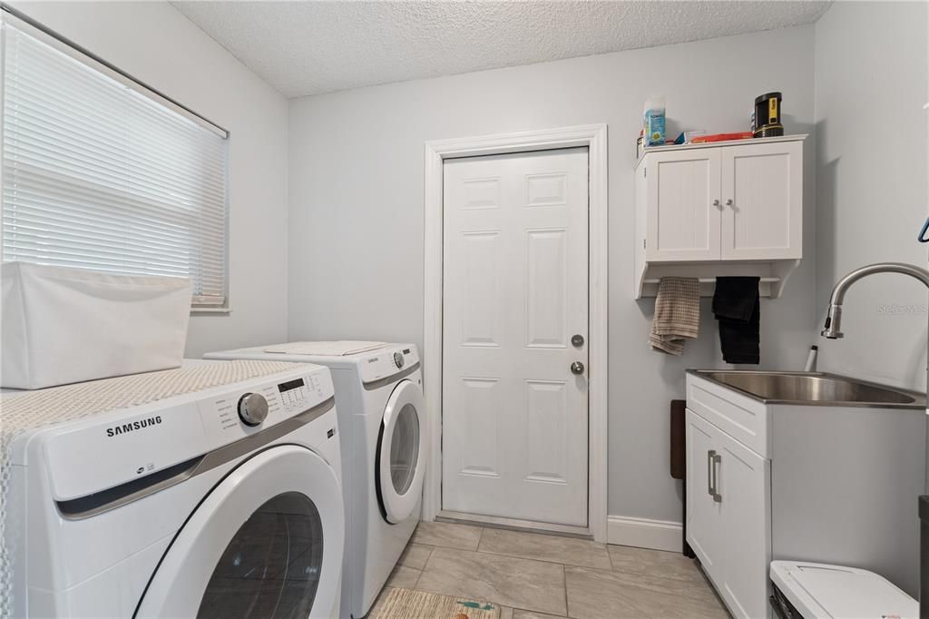En Venta: $459,900 (3 camas, 2 baños, 1748 Pies cuadrados)