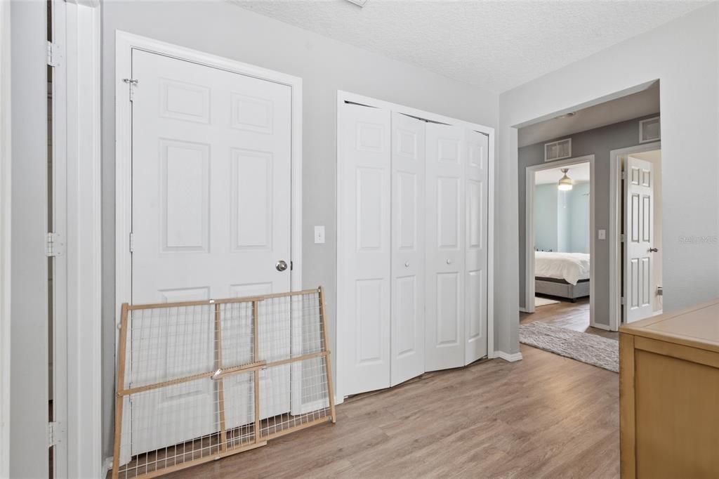 For Sale: $350,000 (3 beds, 2 baths, 1708 Square Feet)