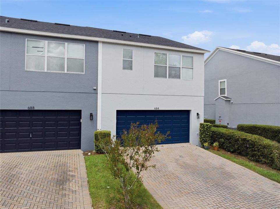 For Sale: $350,000 (3 beds, 2 baths, 1708 Square Feet)