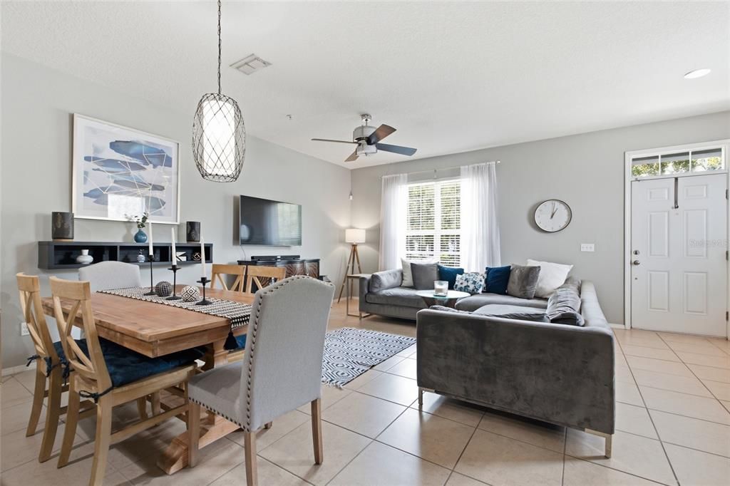 For Sale: $350,000 (3 beds, 2 baths, 1708 Square Feet)