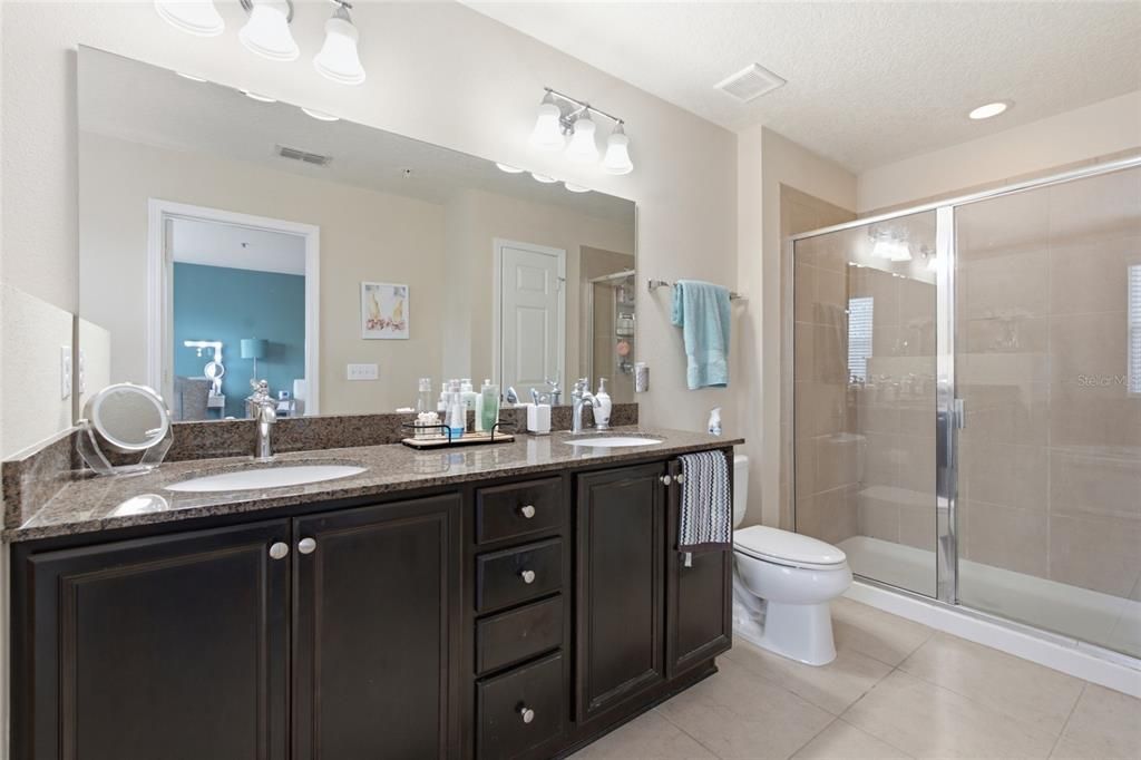 For Sale: $350,000 (3 beds, 2 baths, 1708 Square Feet)