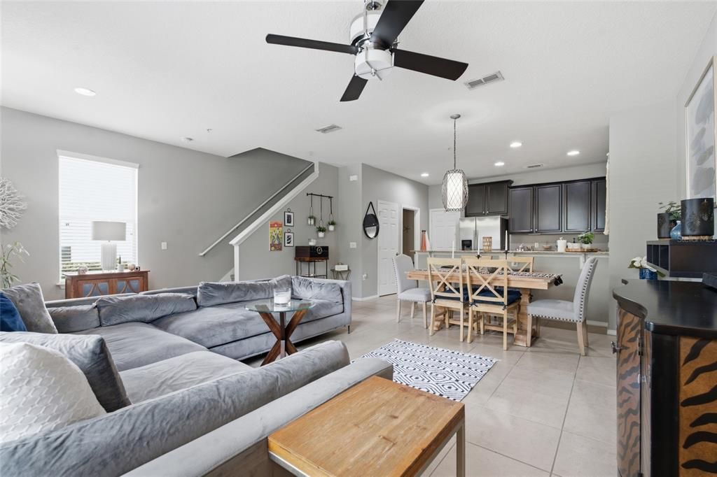 For Sale: $350,000 (3 beds, 2 baths, 1708 Square Feet)