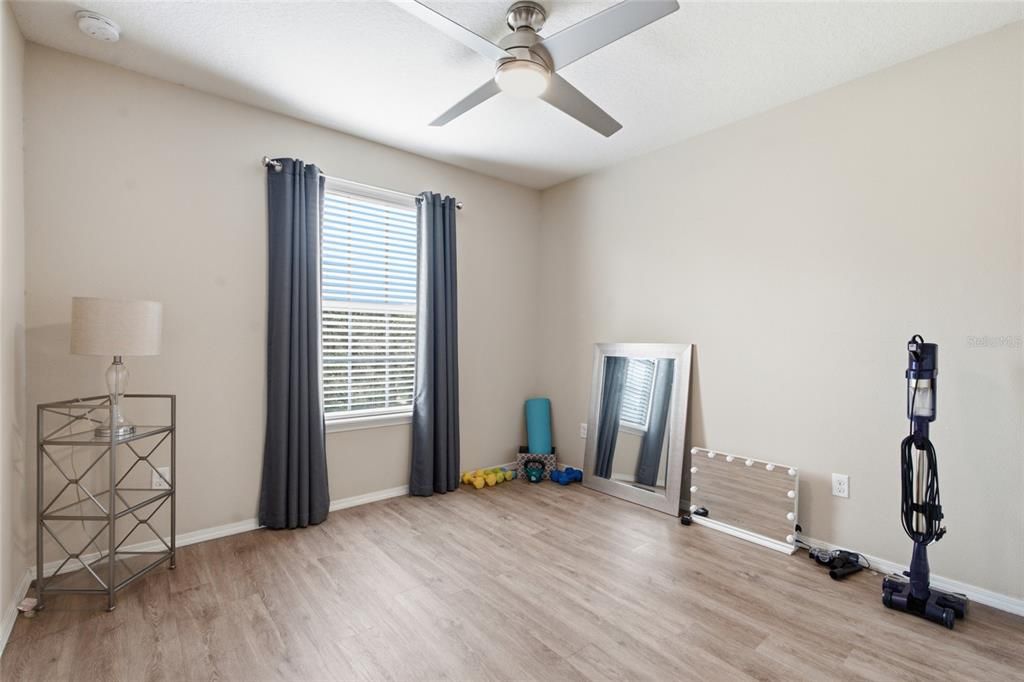 For Sale: $350,000 (3 beds, 2 baths, 1708 Square Feet)