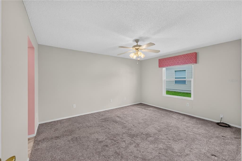 For Sale: $245,900 (2 beds, 2 baths, 1198 Square Feet)