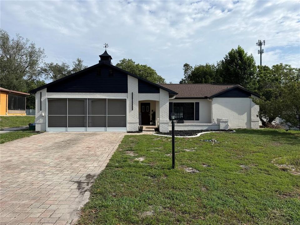 For Sale: $350,000 (3 beds, 2 baths, 1632 Square Feet)