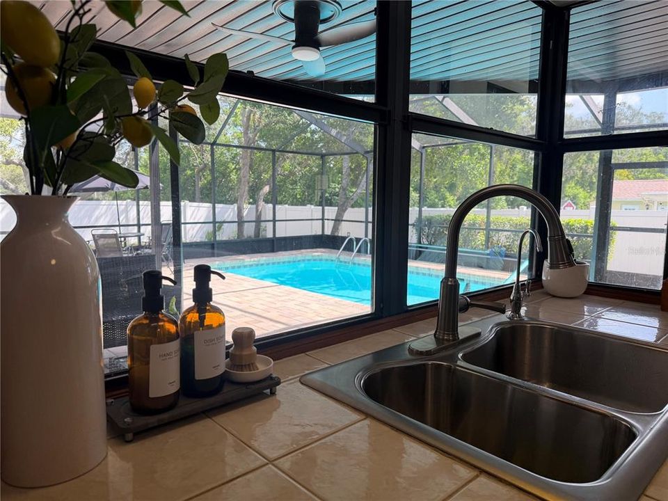 For Sale: $350,000 (3 beds, 2 baths, 1632 Square Feet)