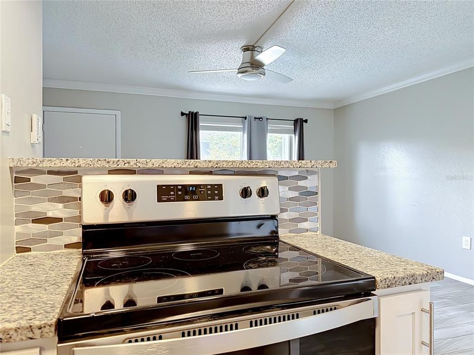 For Sale: $89,000 (1 beds, 1 baths, 496 Square Feet)
