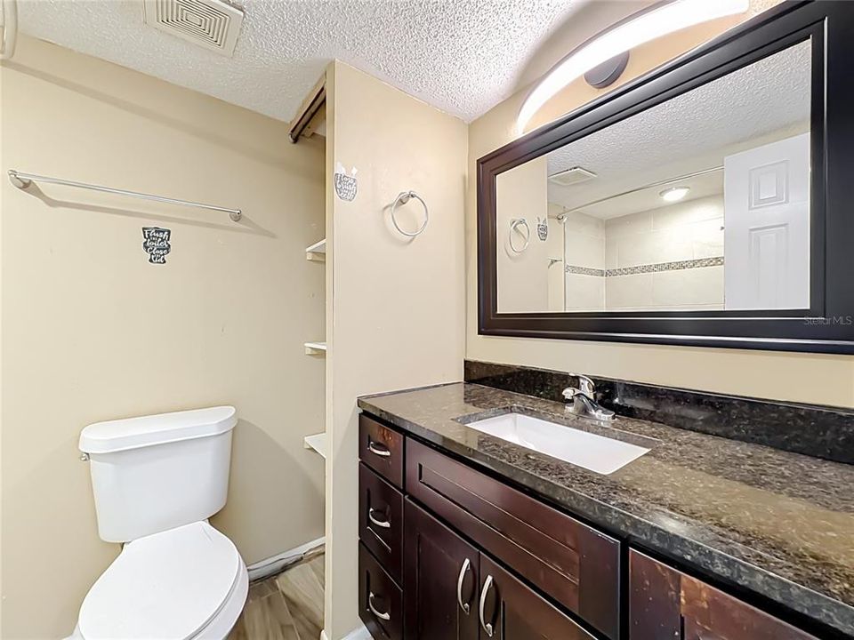 For Sale: $89,000 (1 beds, 1 baths, 496 Square Feet)