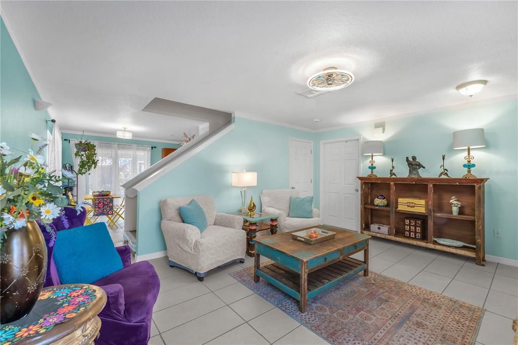 For Sale: $299,000 (3 beds, 2 baths, 1709 Square Feet)