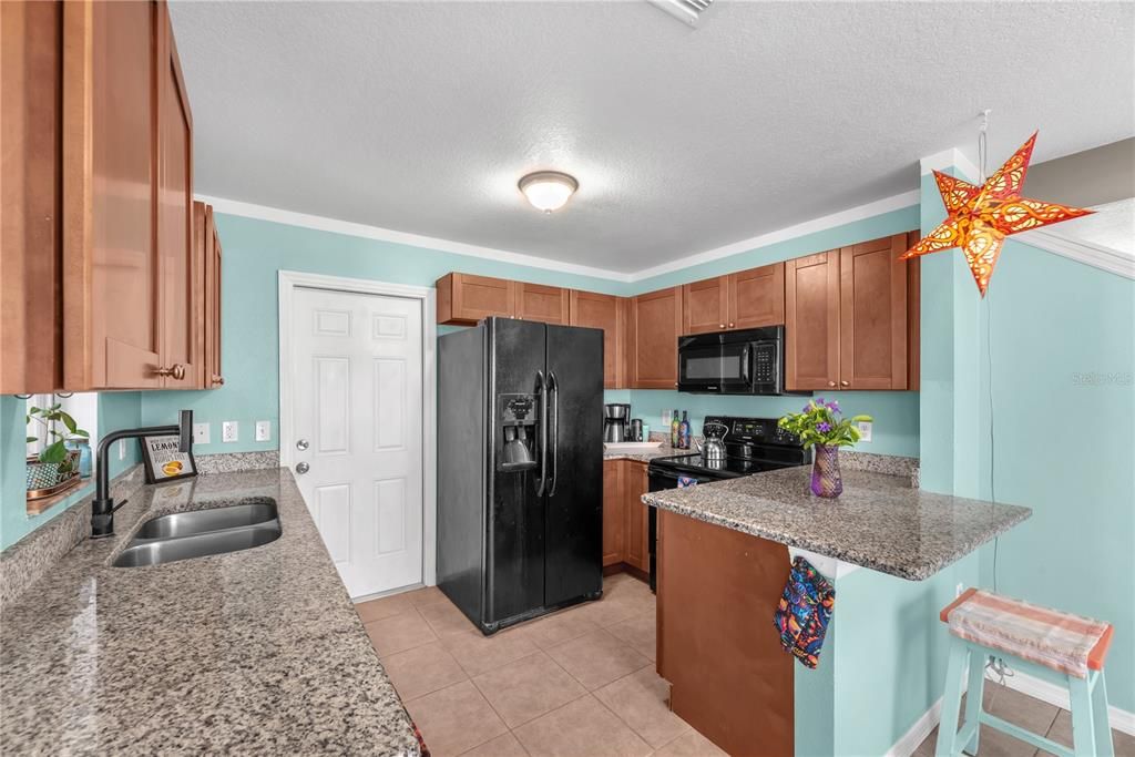 For Sale: $299,000 (3 beds, 2 baths, 1709 Square Feet)