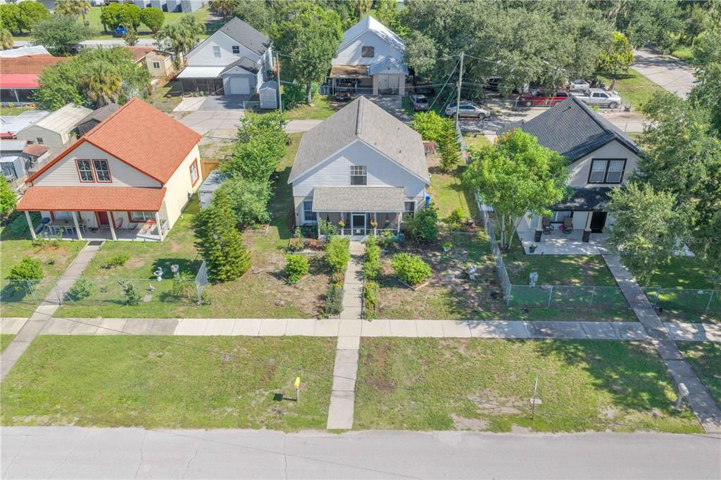 For Sale: $299,000 (3 beds, 2 baths, 1709 Square Feet)