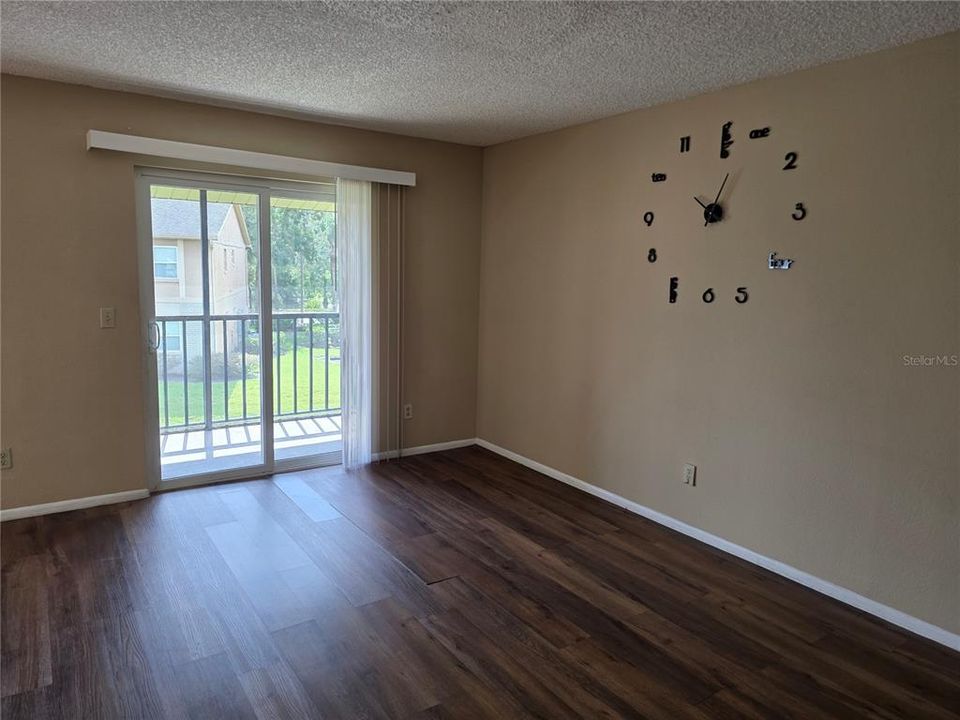 В аренду: $1,600 (2 спален, 2 ванн, 905 Квадратных фут)