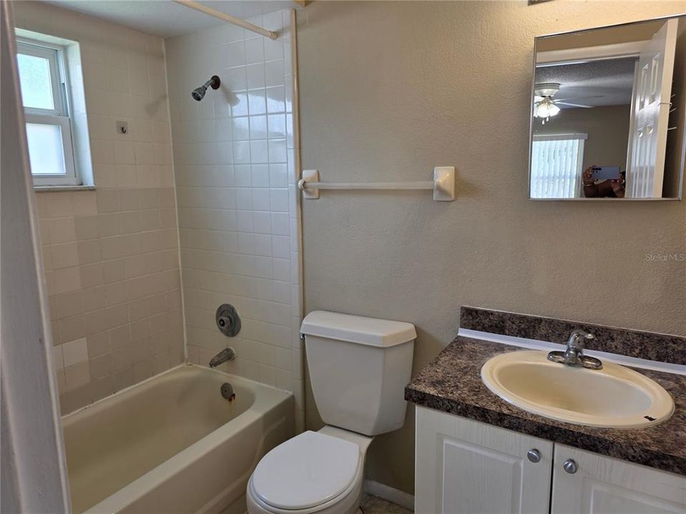 В аренду: $1,600 (2 спален, 2 ванн, 905 Квадратных фут)