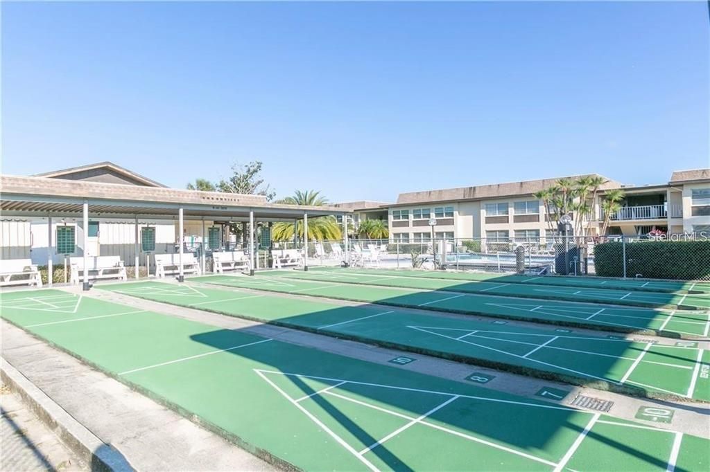 For Sale: $110,000 (1 beds, 1 baths, 732 Square Feet)
