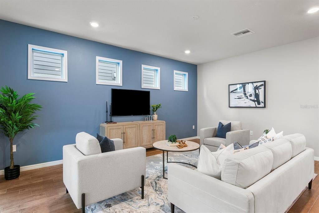 For Sale: $700,000 (3 beds, 3 baths, 2763 Square Feet)