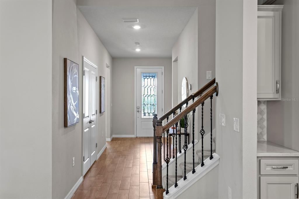 For Sale: $700,000 (3 beds, 3 baths, 2763 Square Feet)