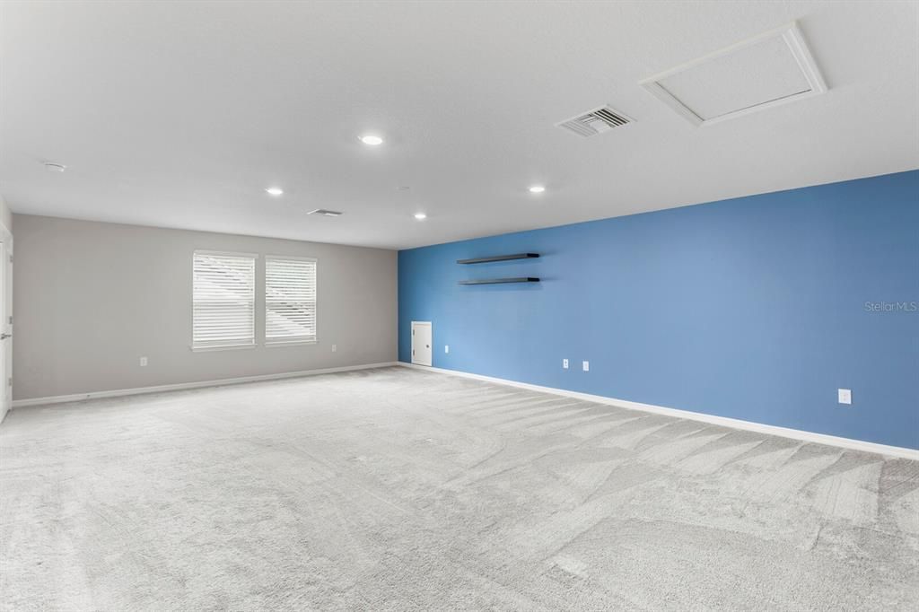 For Sale: $700,000 (3 beds, 3 baths, 2763 Square Feet)