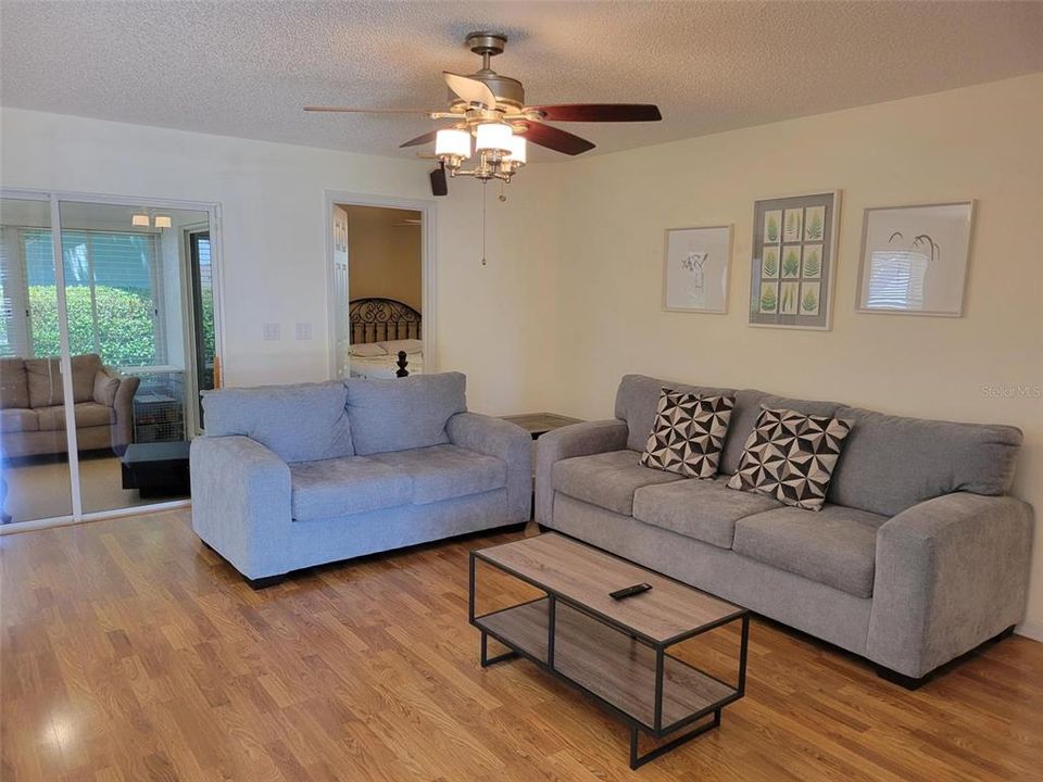 For Rent: $2,200 (3 beds, 2 baths, 1334 Square Feet)