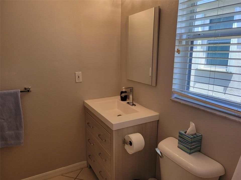 For Rent: $2,200 (3 beds, 2 baths, 1334 Square Feet)