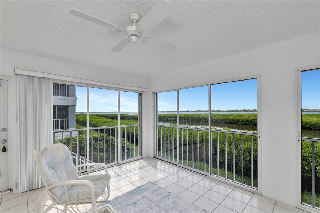 For Sale: $449,900 (3 beds, 2 baths, 1866 Square Feet)