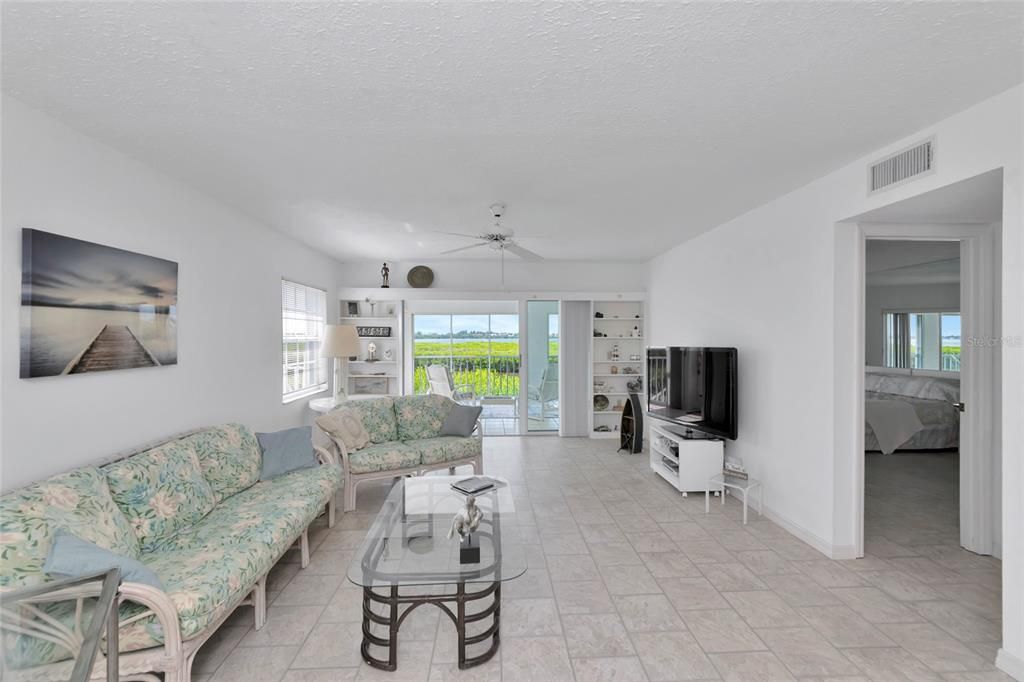 For Sale: $449,900 (3 beds, 2 baths, 1866 Square Feet)