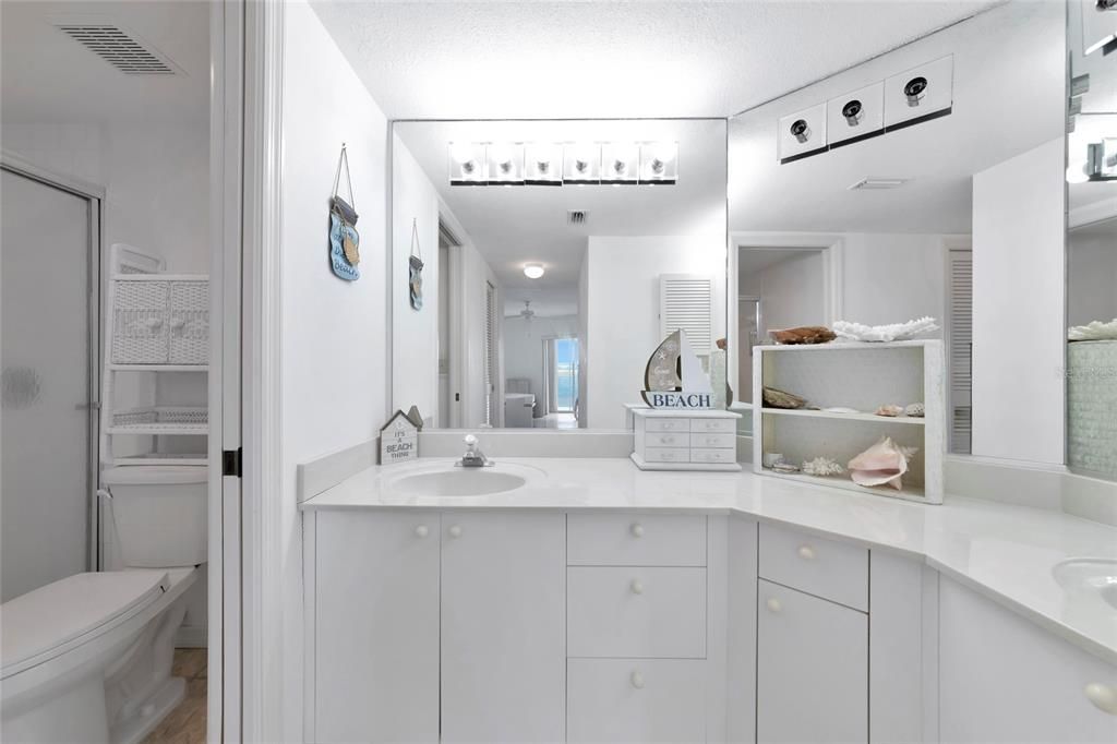 For Sale: $449,900 (3 beds, 2 baths, 1866 Square Feet)