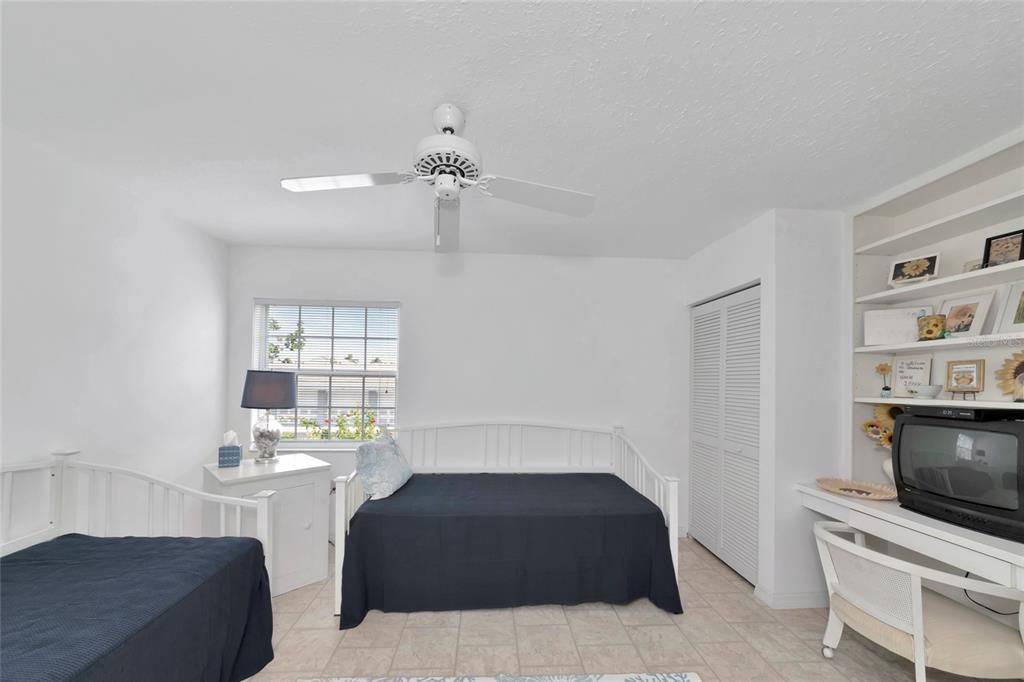 For Sale: $449,900 (3 beds, 2 baths, 1866 Square Feet)