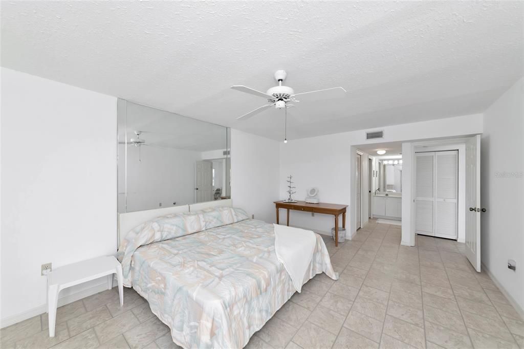 For Sale: $449,900 (3 beds, 2 baths, 1866 Square Feet)