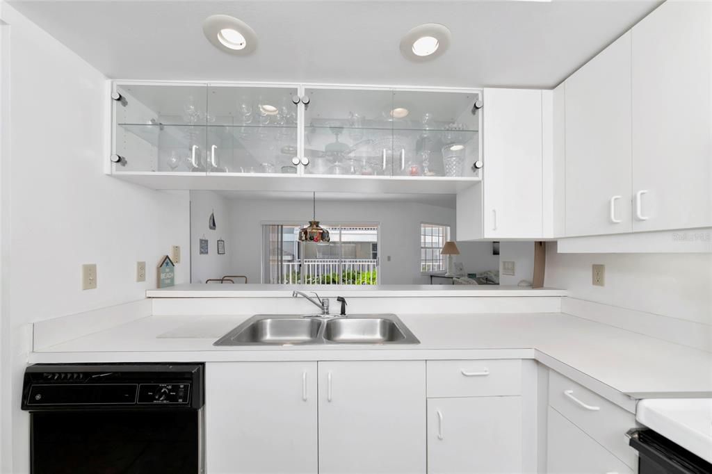 For Sale: $449,900 (3 beds, 2 baths, 1866 Square Feet)