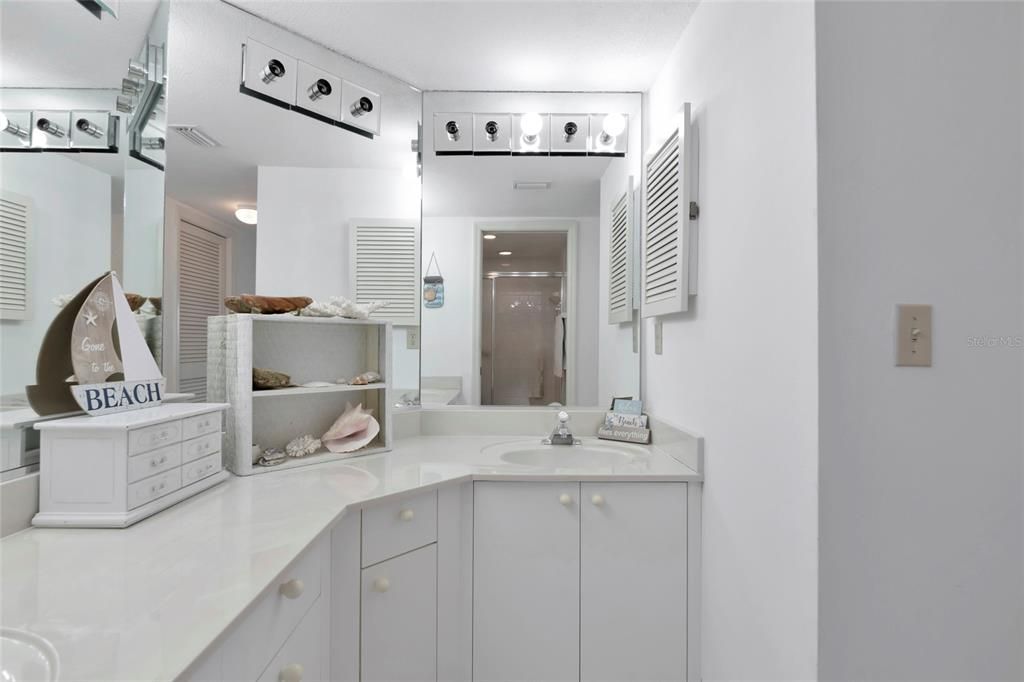 For Sale: $449,900 (3 beds, 2 baths, 1866 Square Feet)
