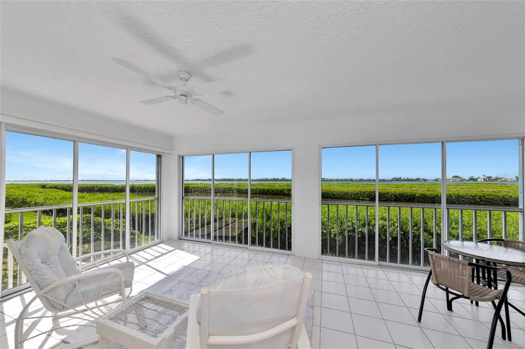 For Sale: $449,900 (3 beds, 2 baths, 1866 Square Feet)