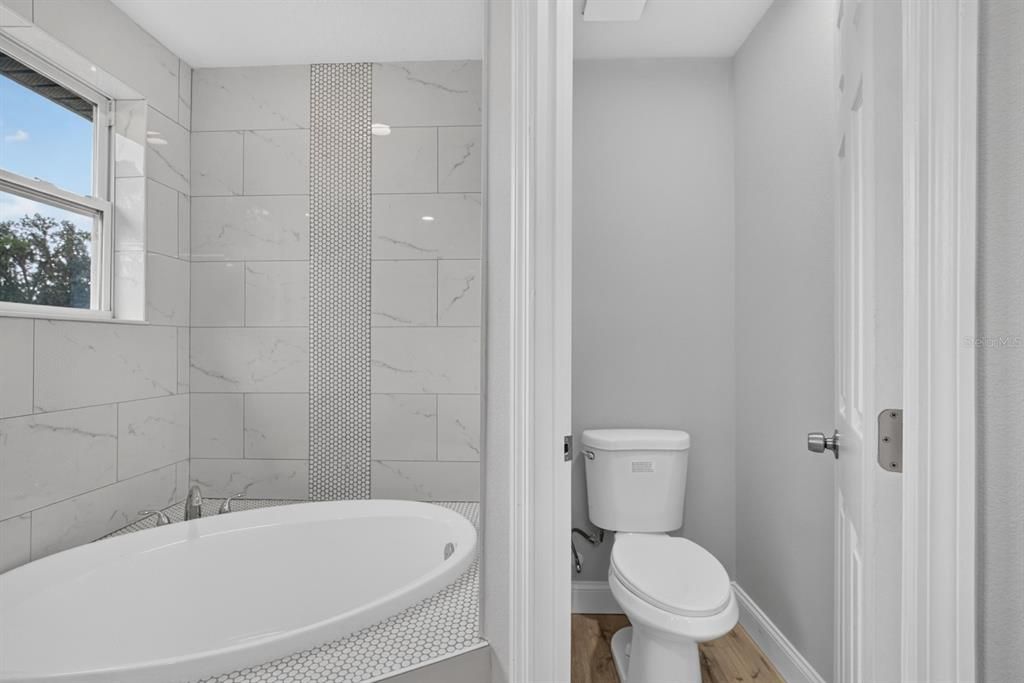 En Venta: $506,000 (3 camas, 2 baños, 1944 Pies cuadrados)