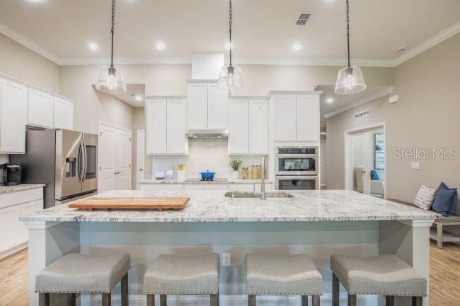 For Sale: $429,900 (4 beds, 3 baths, 2286 Square Feet)
