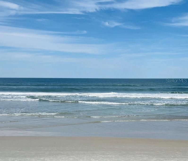 For Sale: $429,900 (4 beds, 3 baths, 2286 Square Feet)