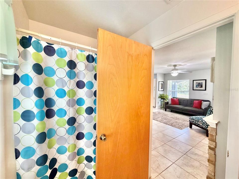 For Sale: $199,900 (3 beds, 2 baths, 1200 Square Feet)