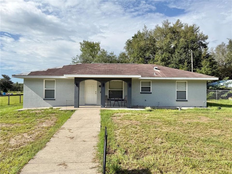 For Sale: $199,900 (3 beds, 2 baths, 1200 Square Feet)