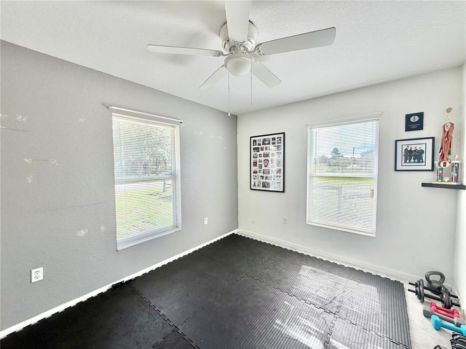 For Sale: $199,900 (3 beds, 2 baths, 1200 Square Feet)